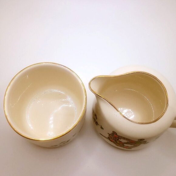 Carrigaline Pottery Co Ireland Cream Sugar Set Sword Shamrock Design 2.5" Height - Picture 5 of 9